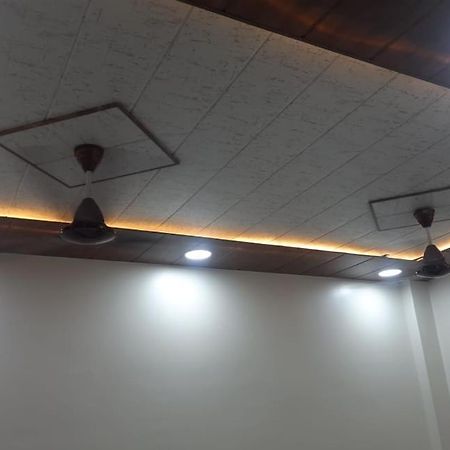 Golden Guest House Ujjain Εξωτερικό φωτογραφία